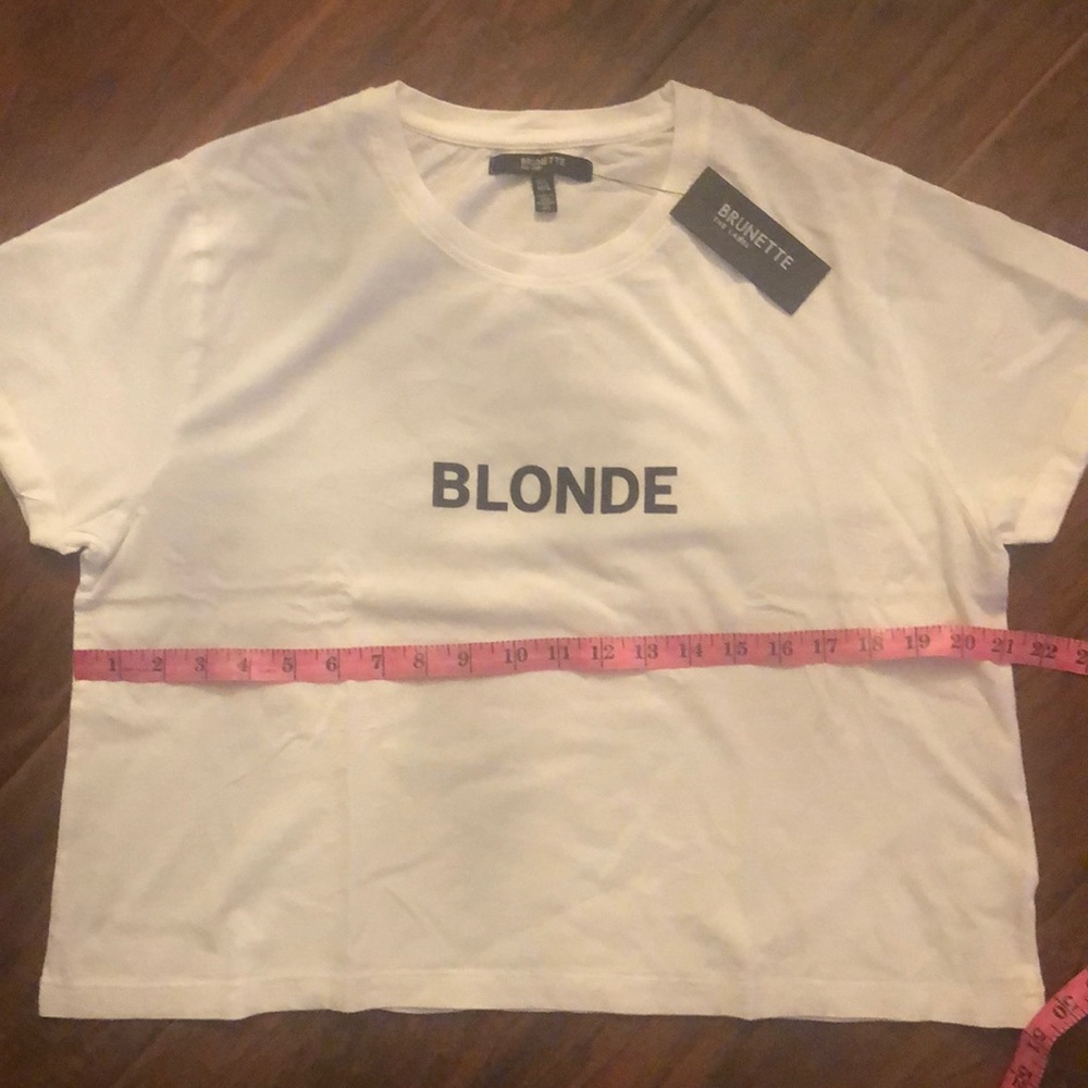 1 LEFT ❗️NEW BLONDE BRUNETTE THE LABEL CROPT-SHIRT - Picture 3 of 5